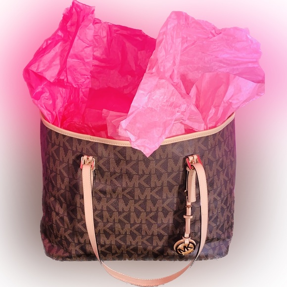 Michael Kors Jet Set Travel Tote Bag - Picture 3 of 16